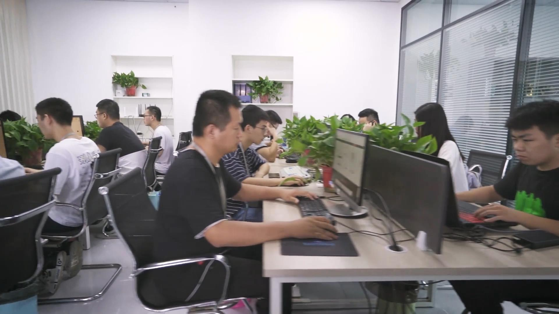 企业网站建设别踩坑！南宫NG28 11 年定制，让官网成为获客利器